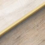 Desnivel para Piso Vinílico Gap Atrim 31.4 mm Aluminio Oro Mate - Imagen 3