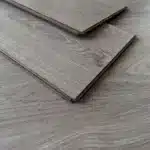 Piso Flotante Frigg Waterblock Gris Himalaya 8 mm HDF Tránsito Comercial Click 2.44m² - Imagen 5