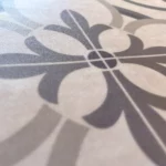 Piso Vinílico Autoadhesivo en Baldosas Azulejos Vinilhome 2 Balam 1.5 mm SXP PVC Tránsito Residencial Frigg 0.45m² - Imagen 4